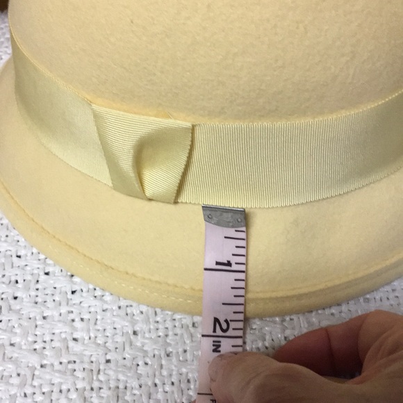 Vintage ‘Daffodil Yellow’ Spring Hat🌼 - Picture 5 of 9